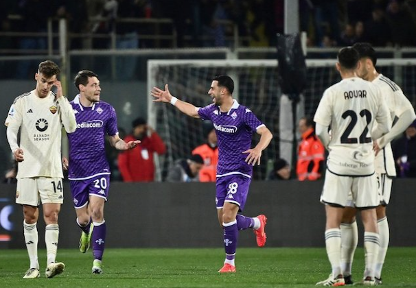 Hasil Fiorentina versus AS Roma: Score 2-2